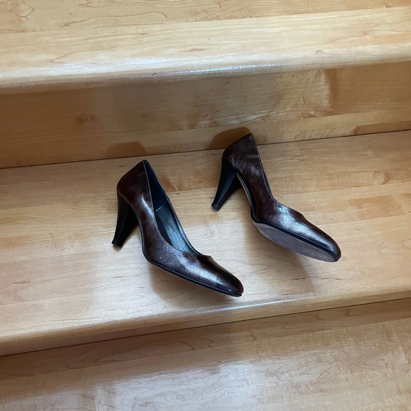 Roberto Capucci. Italian - Picture 2 of 3